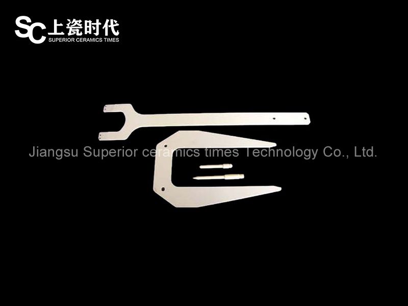 Alumina semiconductor tray